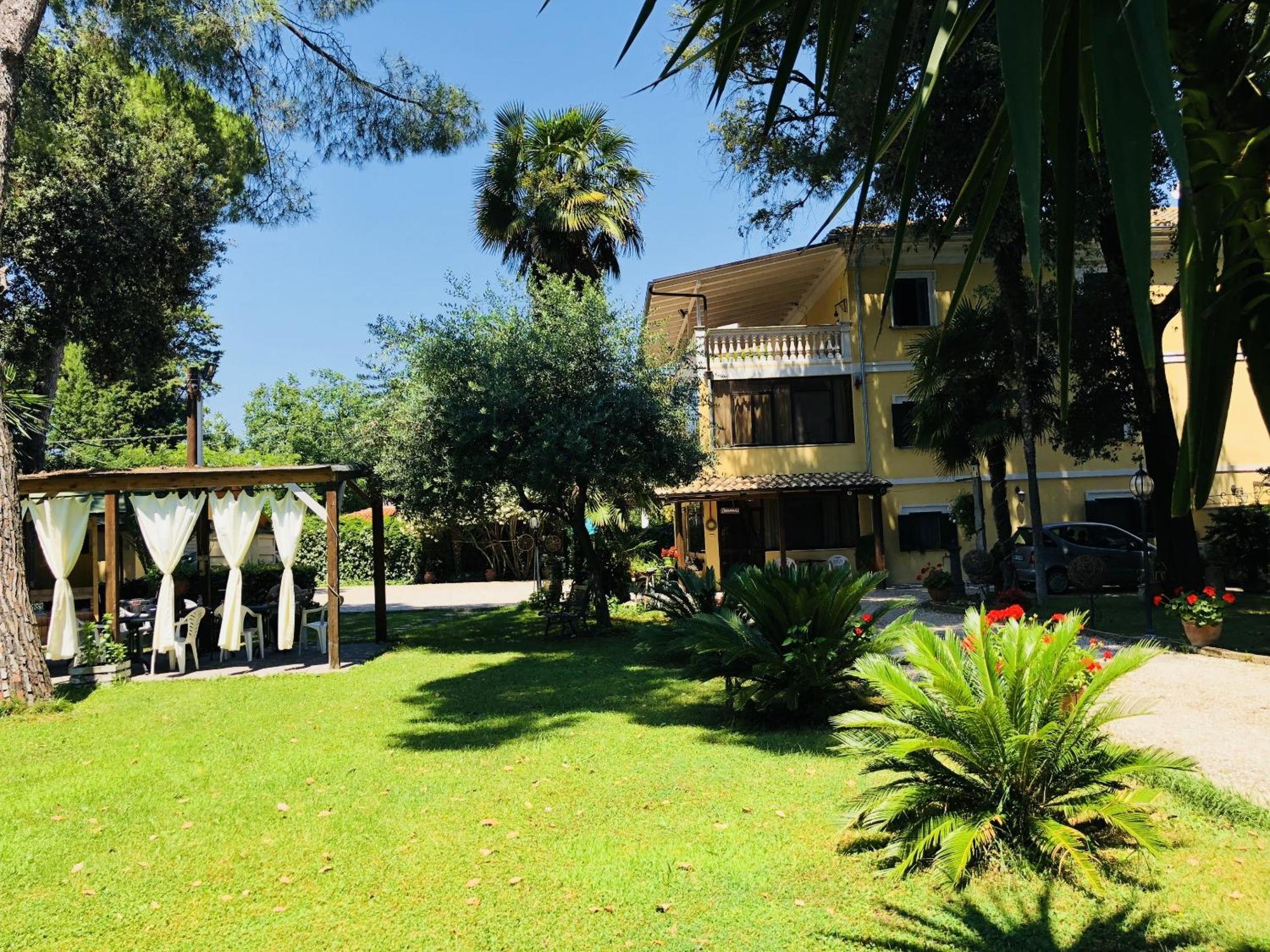 伯格拉住宿加早餐旅馆 Montesilvano Marina 外观 照片
